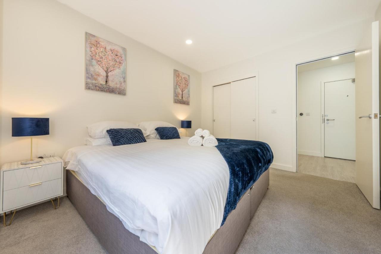 Luxury One Bedroom Serviced Apartment In The Heart Of Bedford Eksteriør billede